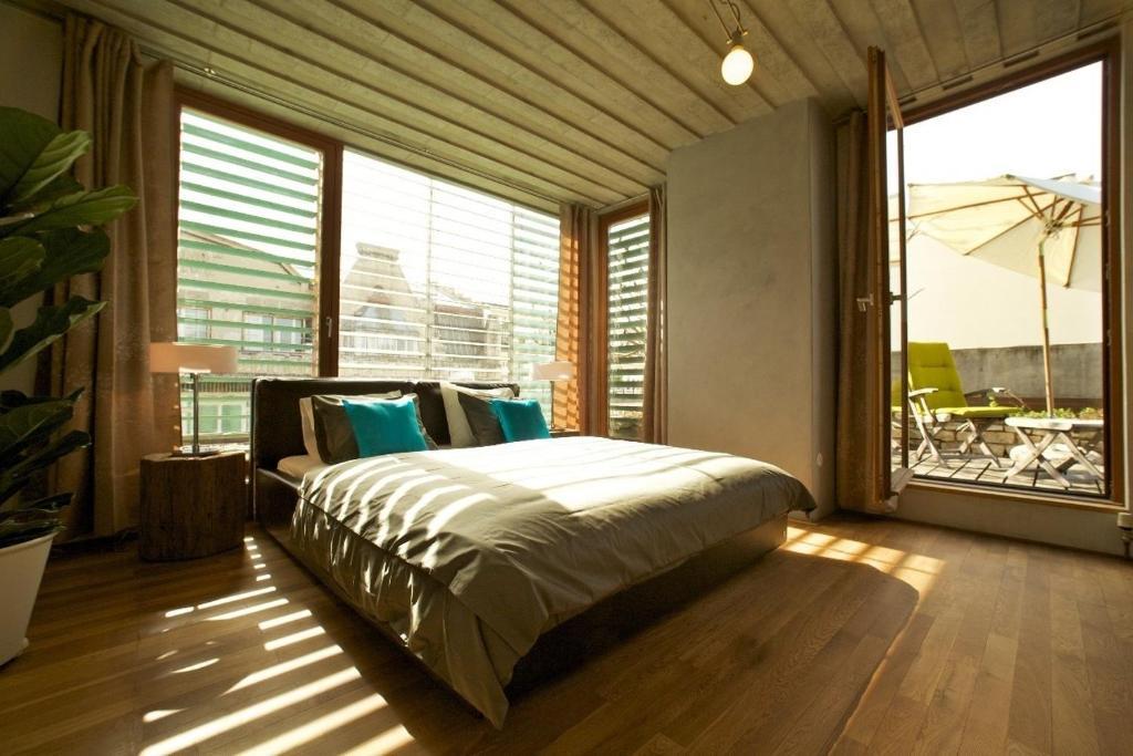 Langhans Apartment